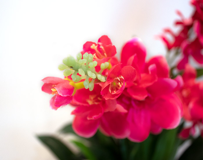 PLANTA ARTIFICIAL FLORES CORAZÓN (90cm)