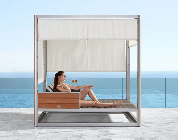 DAYBED DE EXTERIOR GENEVA CON MESA LATERAL PLEGABLE CUBIERTA SUNBRELLA